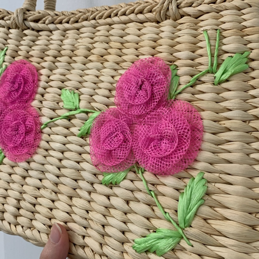 Mesh Flower Design Straw Bag - Picture 8 of 17